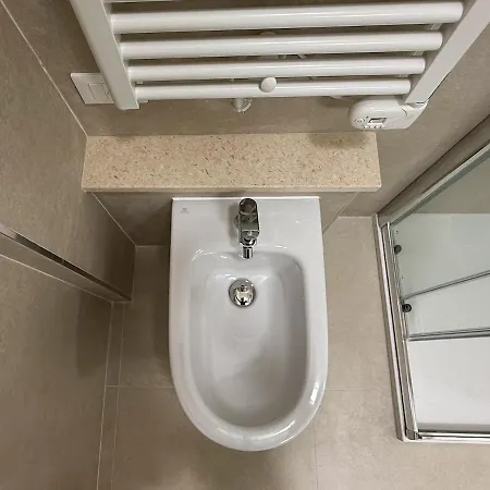 Apartment Ivory With Ac, Wifi And Secure Bike Storage